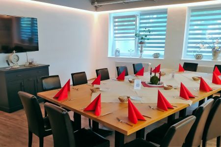 https://www.soccatours.ch/media/catalog/product/cache/da432fc9ee79dfca32e073c2235ab4d7/h/o/hotel_stadt_m_hlhausen_soccatours_5_.jpg