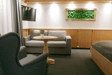 https://www.soccatours.ch/media/catalog/product/cache/da432fc9ee79dfca32e073c2235ab4d7/h/o/hotel_stadtkrug_soccatours_4_.jpg