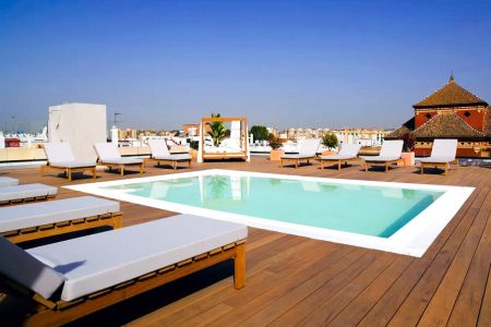 https://www.soccatours.ch/media/catalog/product/cache/da432fc9ee79dfca32e073c2235ab4d7/h/o/hotel_zenit_soccatours_2_.jpg