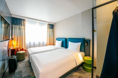 https://www.soccatours.ch/media/catalog/product/cache/da432fc9ee79dfca32e073c2235ab4d7/i/b/ibis_styles_soccatours_5_.jpg
