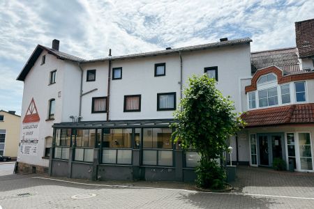 https://www.soccatours.ch/media/catalog/product/cache/da432fc9ee79dfca32e073c2235ab4d7/l/a/landhotel_imhof_soccatours_1.jpg