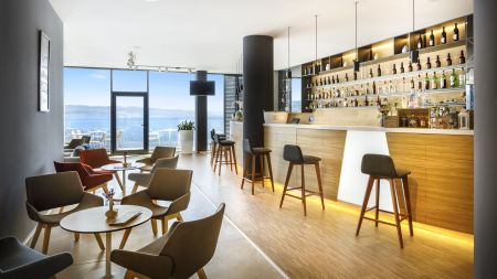 https://www.soccatours.ch/media/catalog/product/cache/da432fc9ee79dfca32e073c2235ab4d7/l/o/lobby_1.jpg