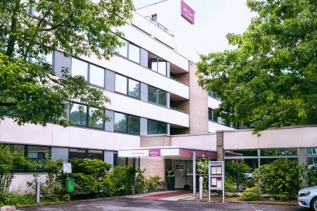 https://www.soccatours.ch/media/catalog/product/cache/da432fc9ee79dfca32e073c2235ab4d7/m/e/mercure_hotel_duesseldorf_soccatours_005.jpg