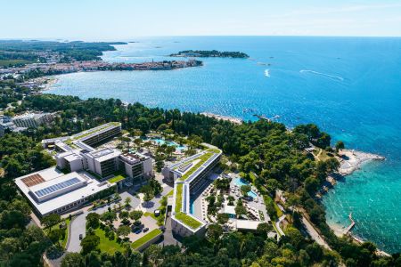 https://www.soccatours.ch/media/catalog/product/cache/da432fc9ee79dfca32e073c2235ab4d7/p/i/pical_resort_soccatours.jpg