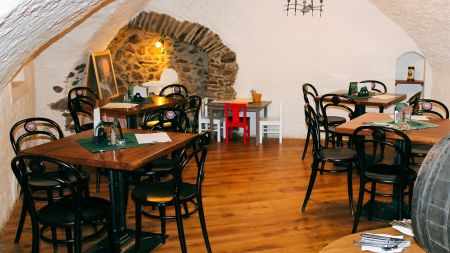https://www.soccatours.ch/media/catalog/product/cache/da432fc9ee79dfca32e073c2235ab4d7/s/c/schwimmtrainingslager_hotel_koruna2_1.jpg