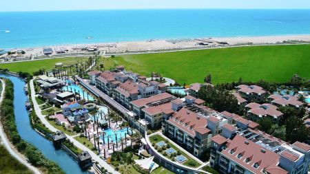 https://www.soccatours.ch/media/catalog/product/cache/da432fc9ee79dfca32e073c2235ab4d7/x/a/xanthe_hotel_17009-01-fussball-trainingslager-side-hotel-hotelausstattung-1.jpg